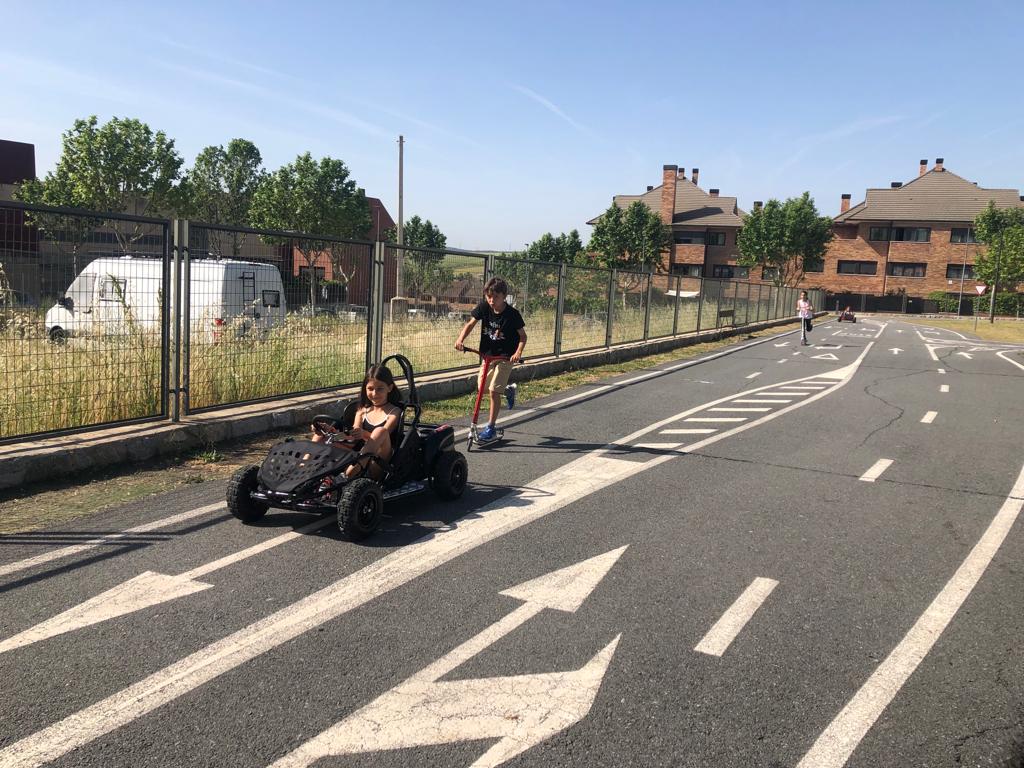 ¡Preparando a nuestros alumnos para la vida adulta!. Educación Vial en la escuela. Desarrollando hábitos cotidianos de movilidad activa y fomentando actitudes de respeto para prevenir accidentes de tráfico. Gracias, Jesús, Raúl y Óscar <a href="/policiasag/">@PoliciaSAG</a> <a href="/AytoSanAgustin/">Ayto San Agustin</a>