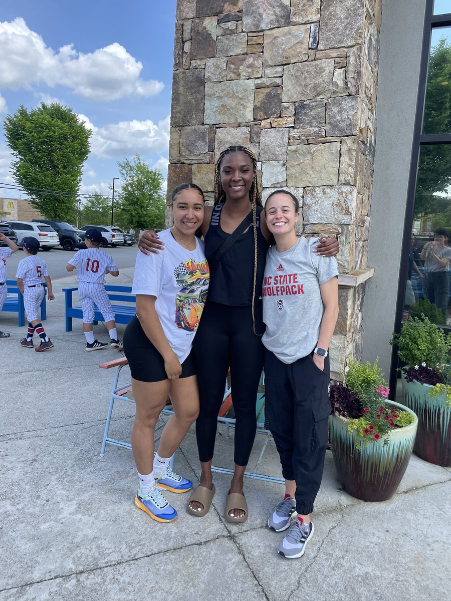 PackCoachAsh's tweet photo. Great first weekend recruiting for The Pack!!! 🐺🐺🐺 Even got to see a couple of my fav teammates and former NC State greats in the ATL 💕 #WOLF https://t.co/5LL7Ssr4VY