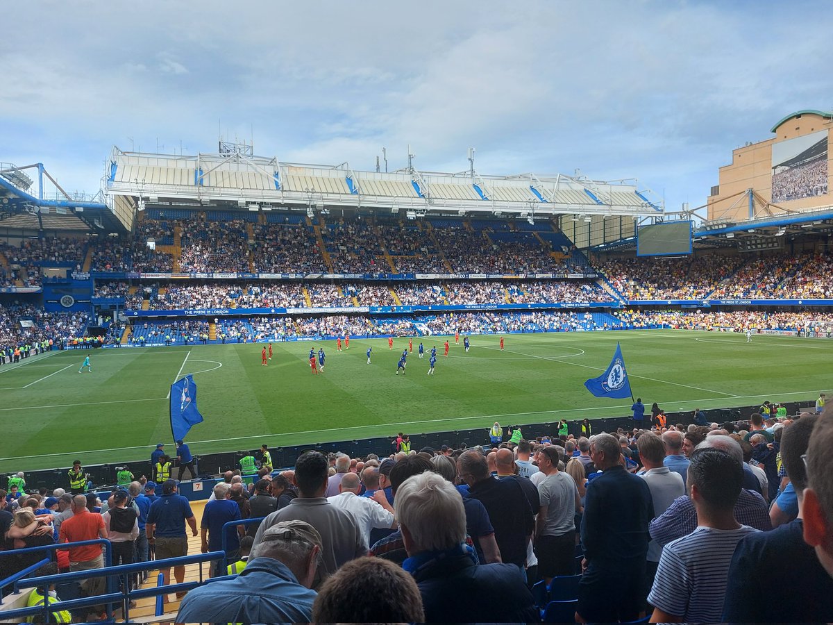 edward_bourne1's tweet photo. Needed summer break for Chelsea, but best season attending games for me. Started on my own but slowly built up a network, off again in August 🔵⚪ https://t.co/L0cnVqaWGy