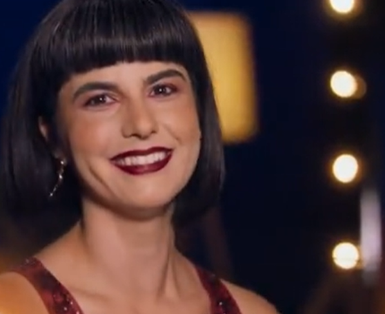 CantaComigoRec's tweet photo. Debora Sanna é italiana e mora no Brasil desde 2013, agora é a vez dela no palco do #CantaComigo 4! 🎤✨ https://t.co/xTTJekYz3P