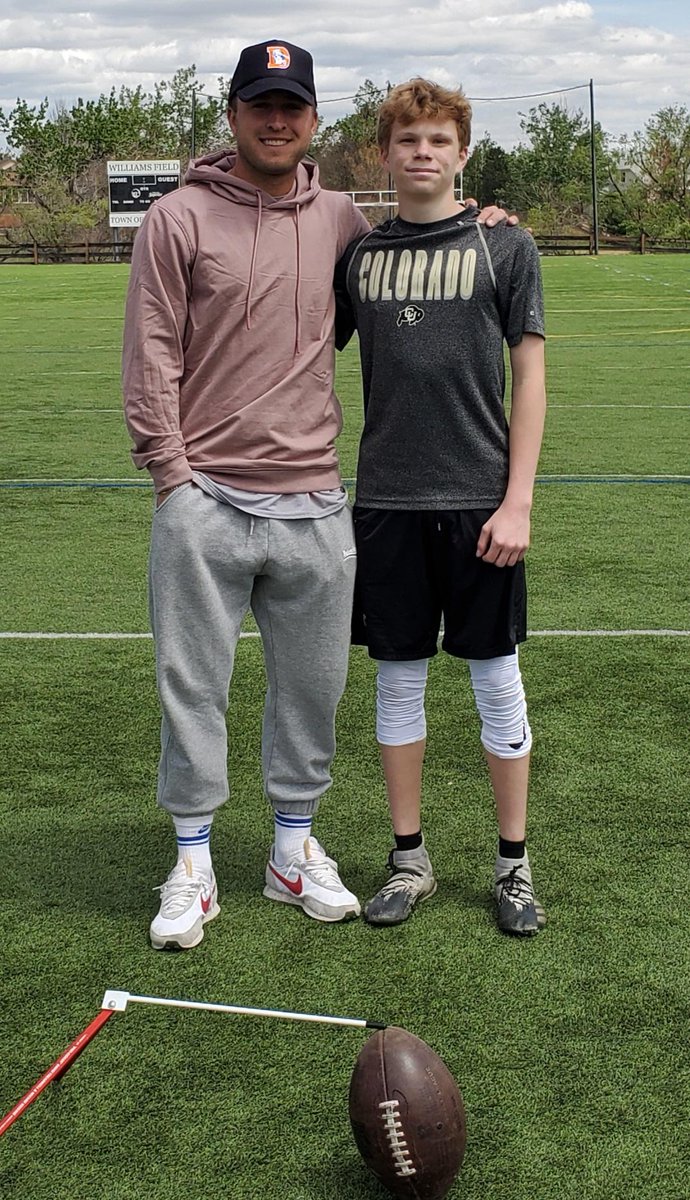 Thank you @SamMartin_6 and <a href="/CoachRafter14/">Coach Rafter</a> for the great kicking and punting training session today.  It was great to meet you Sam and I hope you have a great season for the <a href="/Broncos/">Denver Broncos</a> and I look forward to seeing you again this summer.