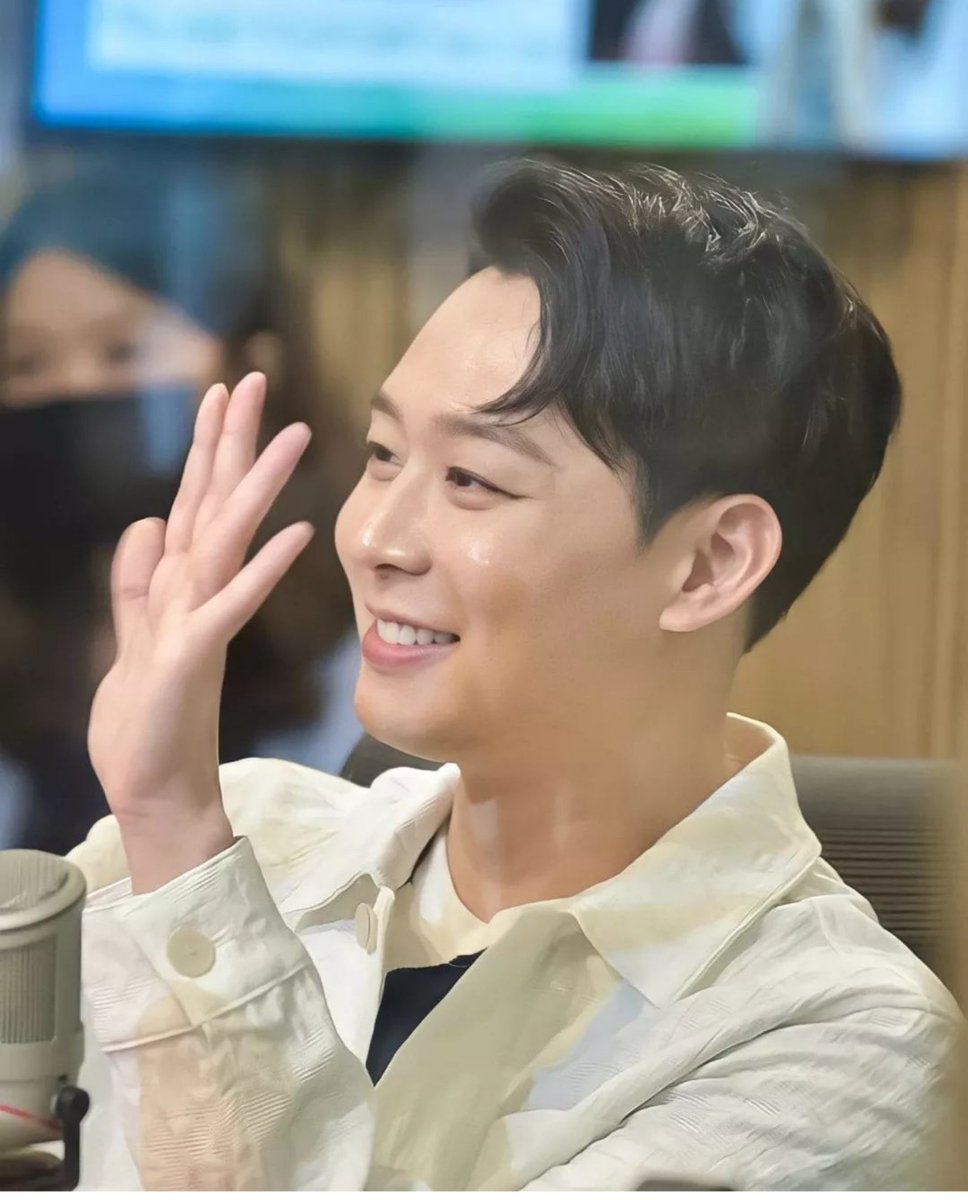 ytae44's tweet photo. 昨日は🇹🇭ペンさん達の投稿で楽しかった🥰　
皆んなオッパと呼べるペンさん達
ずっとユチョンのファンでいてね

それにしてもユチョン美しい💜💕

#ユチョン　#박유천
#Logbook_official 
#Logbridge https://t.co/DQpXQHmHvT