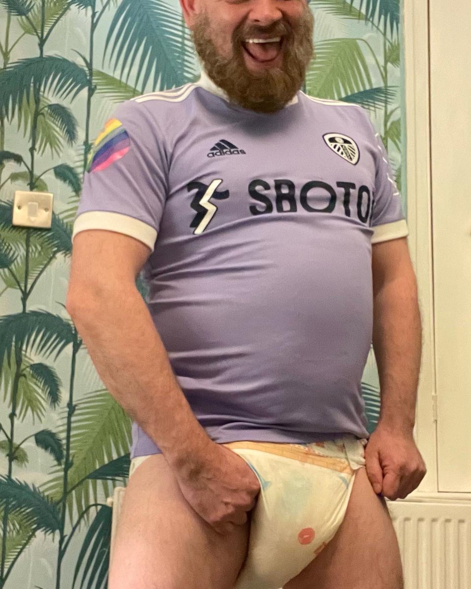 brosephyorks's tweet photo. 💜💛💙💜 #brosephbear #adultnappies #abdlbear #abdlgay #abdldiaper #tykables https://t.co/BRlhuPCpCG