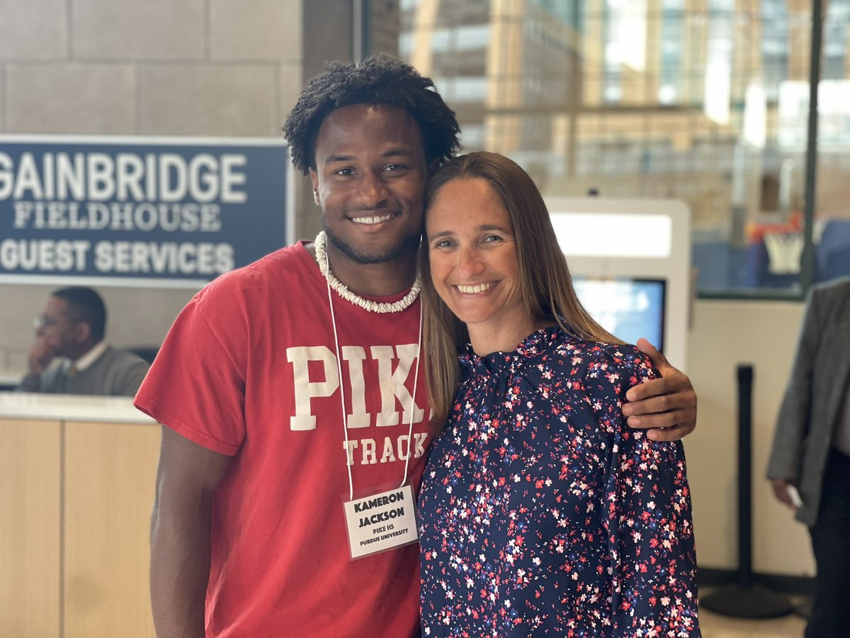 kameronljackso1's tweet photo. Thank you to Coach Champ my athletic director for nominating for me to be 1 of 53 athletes in central Indiana to be a Catch the Stars Scholar Athlete Finalist. It was a great experience today! Finally thank you @Catchin24 for presenting this wonderful opportunity for us athletes! https://t.co/C7MFsHLtg0