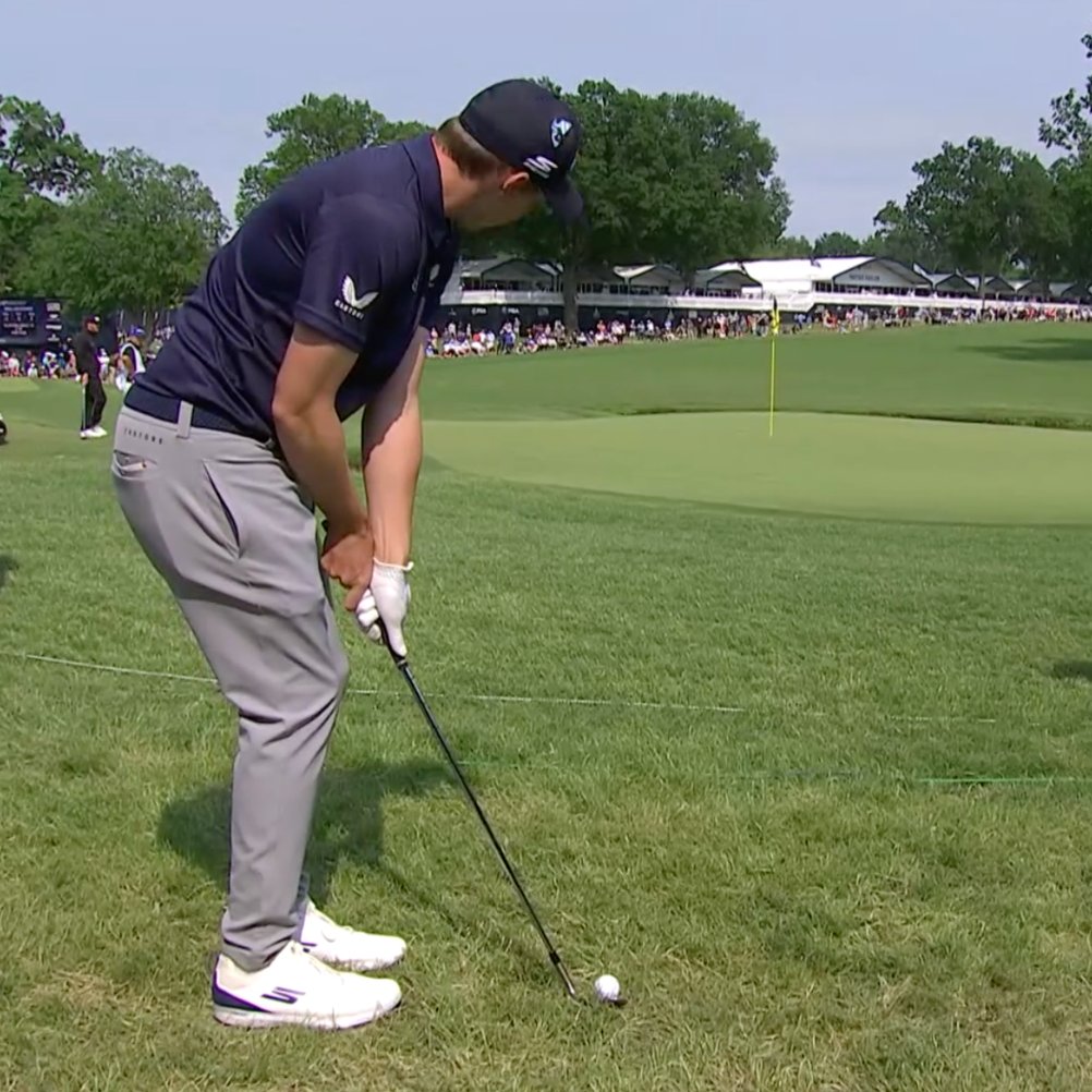 Golf Digest on Twitter "Matt Fitzpatrick chipping lefthand low. 👀