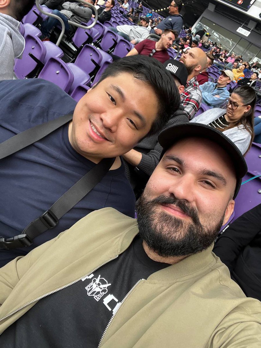 ctrltower's tweet photo. First time in Minnesota! Got to reconnect with friends and made some  incredibly talented new ones. Can’t wait to see us all ✨build✨ this coming year and wind up on stage for the next one @veecon #veecon2022 @revolving_games @TinyColonyGame https://t.co/9KDiEvPyy0