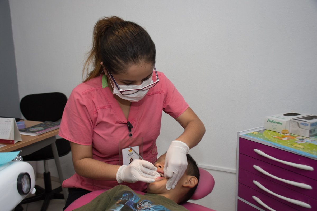 MunicipioSGS's tweet photo. 📌 UBR 1 de Soledad ofrece servicio dental a bajo costo

📰 Nota completa: https://t.co/ryjGdZoco3

📱 #SGS #SigamosAdelante #LeonorNoyola #UBR1 #ServicioDental #Gratuito  #DIFMunicipal #BajoCosto https://t.co/Ah7mJ69vxH