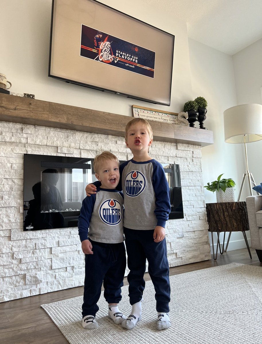 Pat Staron (@patstaron) on Twitter photo The Boys are ready for Game 3 of the #BattleofAlberta #LetsGoOilers <a href="/EdmontonOilers/">Edmonton Oilers</a> #yeg #nhl #oilers vs #flames The Boys are ready for Game 3 of the #BattleofAlberta #LetsGoOilers <a href="/EdmontonOilers/">Edmonton Oilers</a> #yeg #nhl #oilers vs #flames