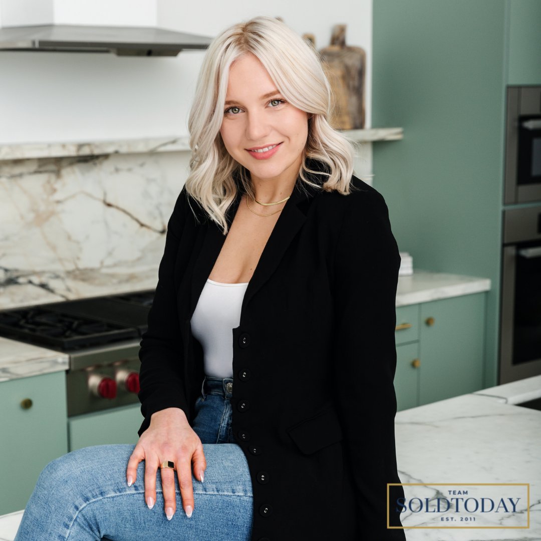 Mariya Faryna demonstrates her dedication to her profession with her tenacity and honesty. She is attentive to details and strives to give her utmost effort at every encounter, and ensure clients are happy and satisfied with the service. 

#teamSOLDTODAY #torontorealestate