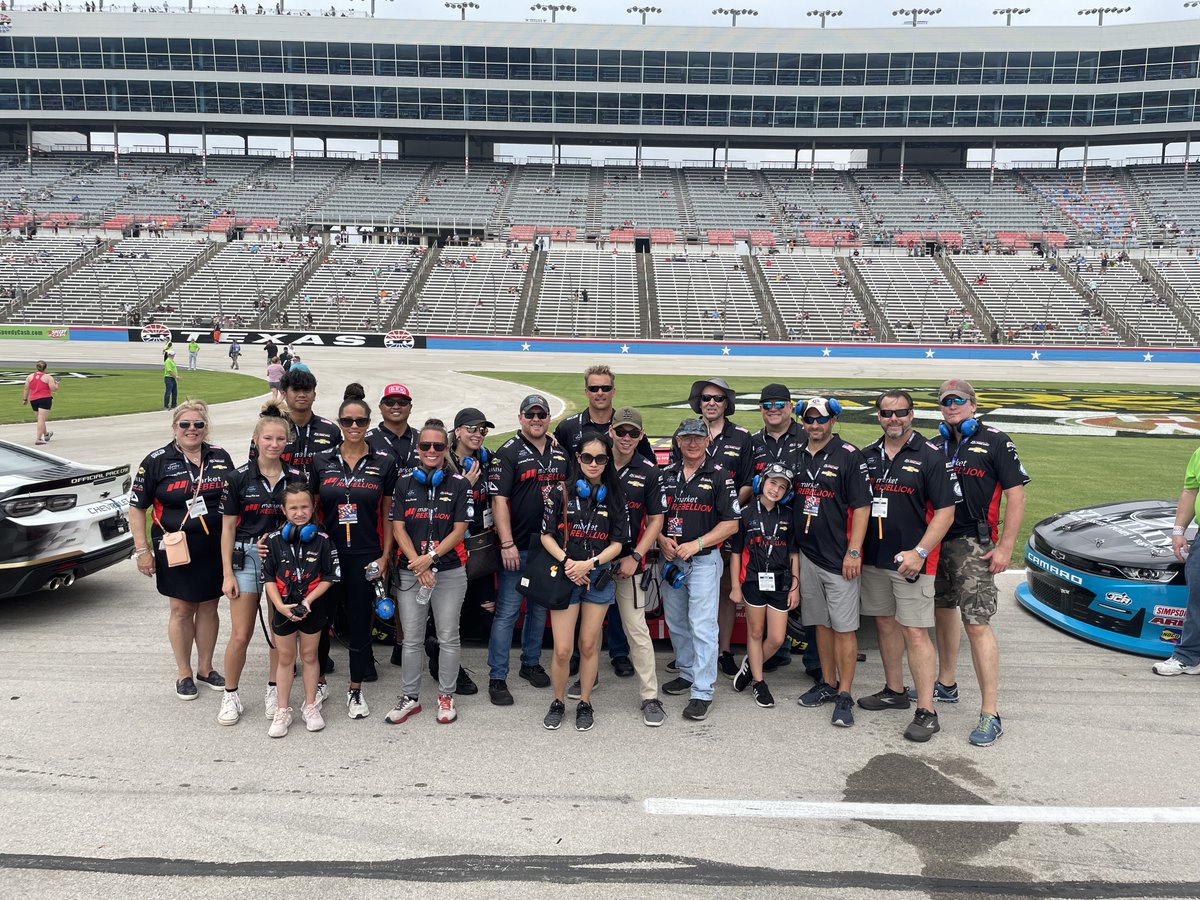 MarketRebels's tweet photo. Honored to have hosted Veterans and Military families as guests of @RallyforValor for #SRS250 @TXMotorSpeedway, honoring their service and sacrifices. Thank you @rirvinefound @NavySEALfnd @SEALLegacy @TeamAlphaPrime @TommyJoeMartins for your support. @StefanParsons_ https://t.co/N1aajm7STs