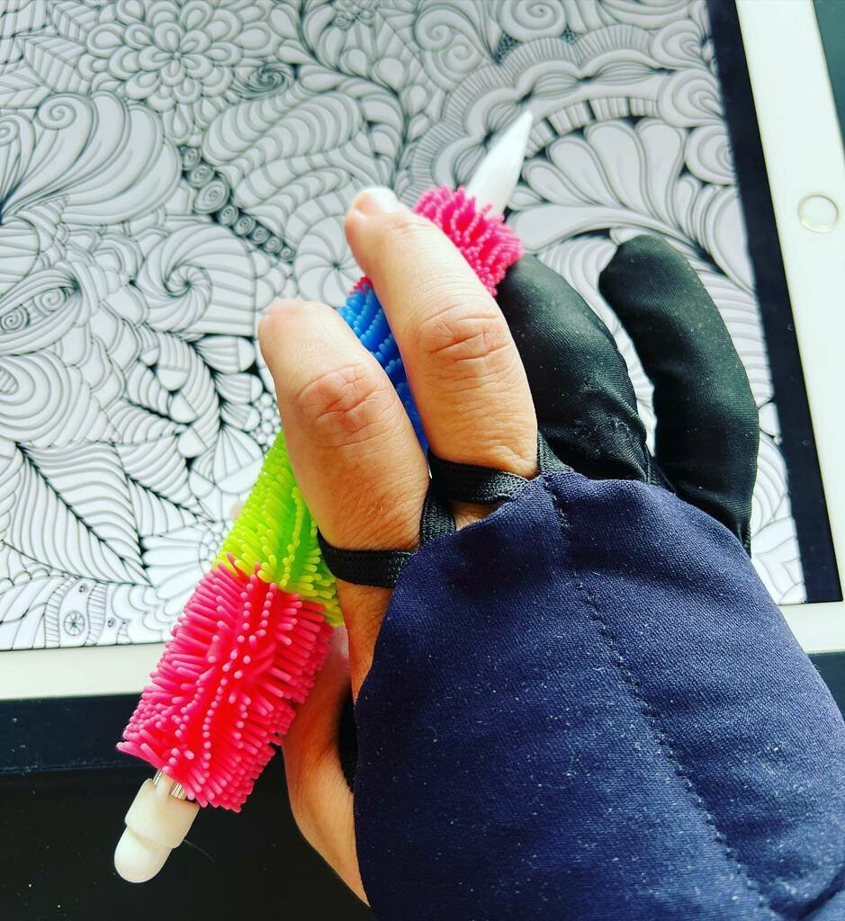 CraftandColorCo's tweet photo. I wore down my #applepencil tip. Twice. Found #weightedgloves and #stimmy pencil grips to help. 

#adhdartist #autisticartist #dyspraxia #dyslexia #handtremors #parkinsons #coloringbookartist #seamlesspattern #zendoodle #sketchbook #ipadprocreate #procre… https://t.co/YcOBQJLO9m https://t.co/0IfO9FSP21