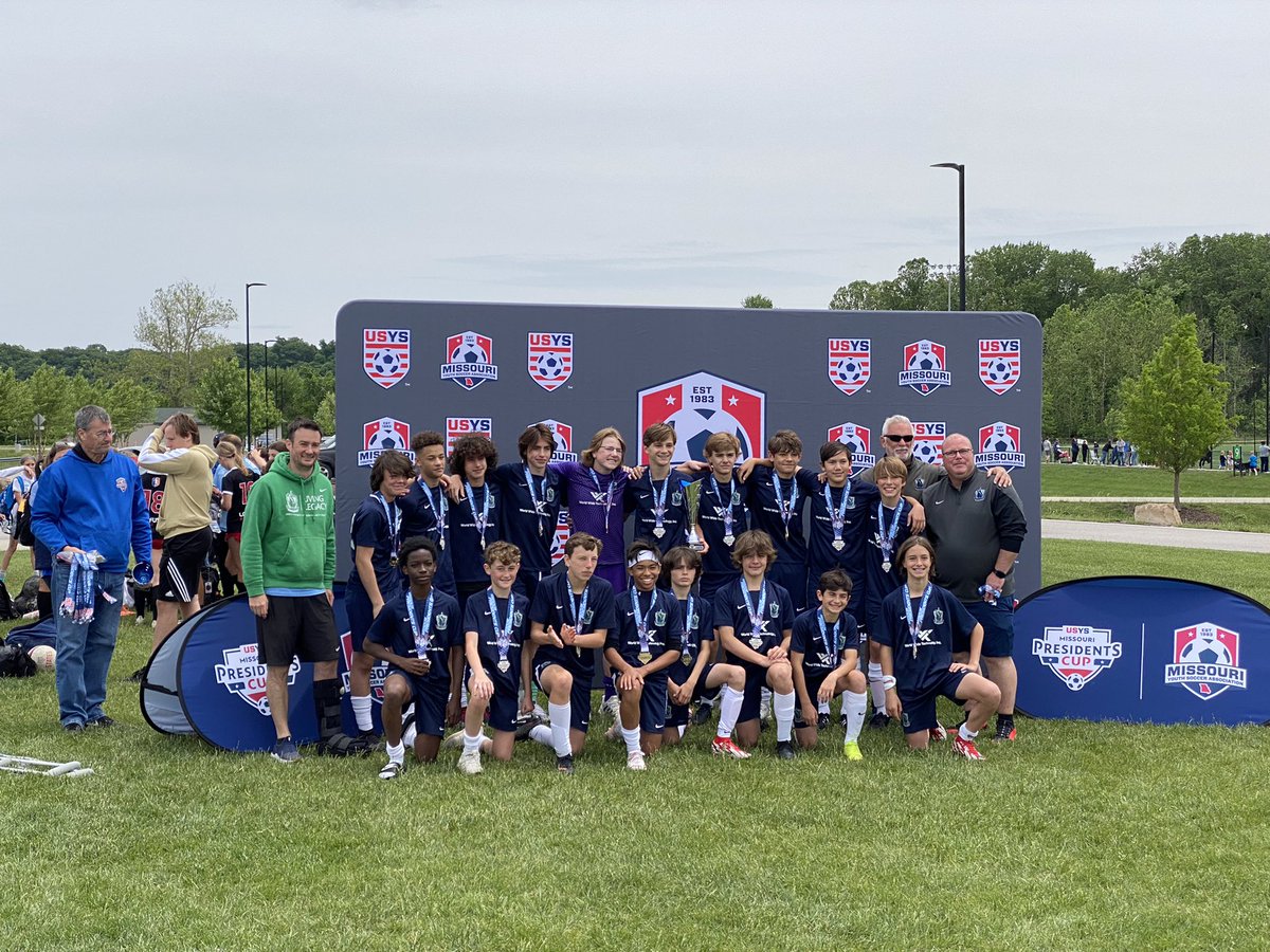 Chris Young tweet media