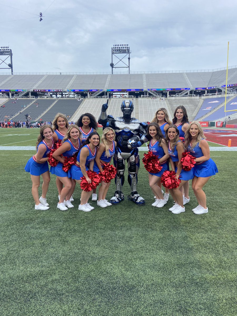 nutterjamiem's tweet photo. Got a visit from #Cleatus today at the #USFL game! https://t.co/0Mb0flnbux