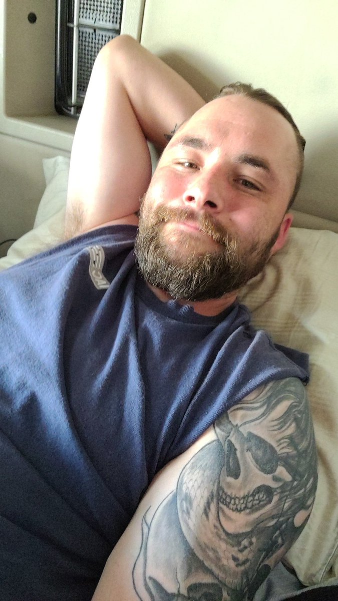 SeanTucer32's tweet image. Selfi time. Shut down for my 10 hour