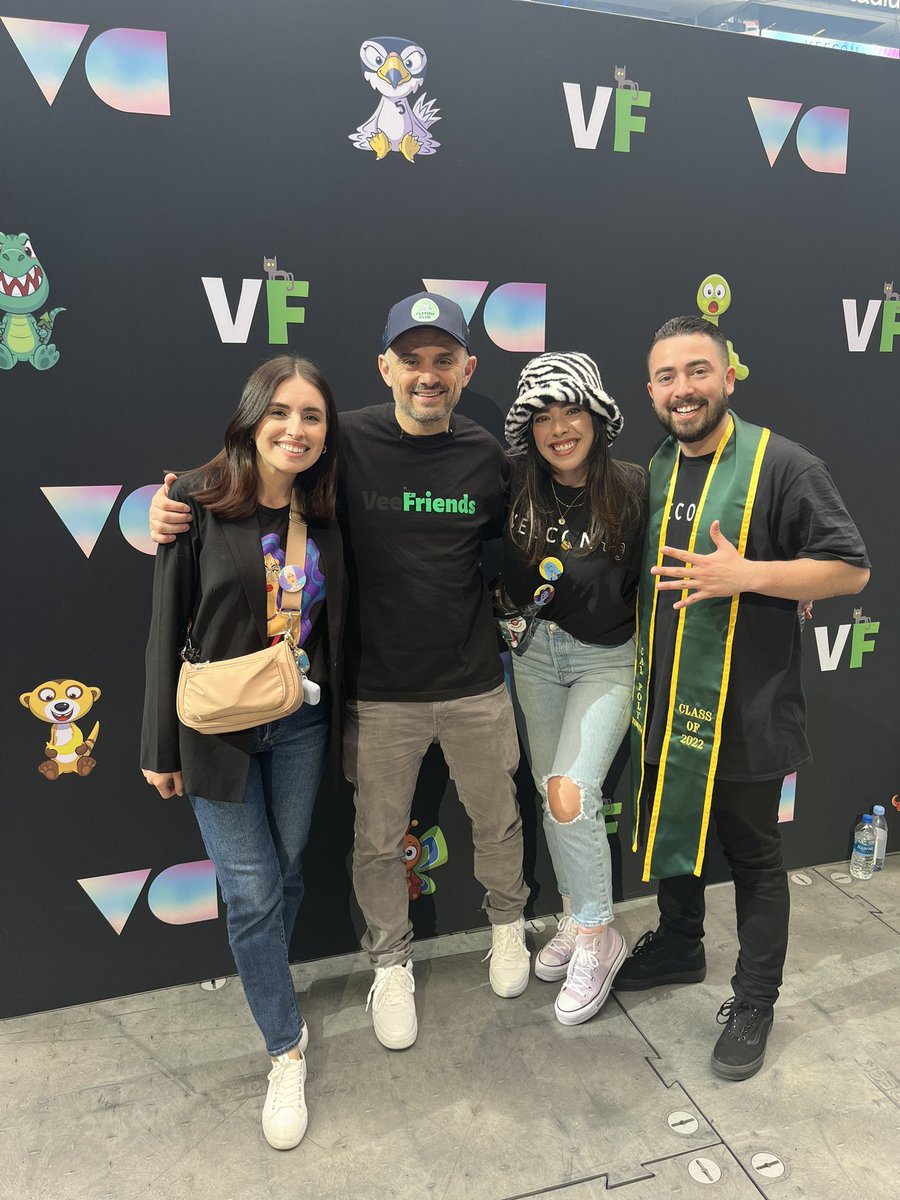 bryant_base_eth's tweet image. @garyvee THANKYOU so much for allowing me to celebrate my graduation @veecon . It was one of the best experiences I’ve ever had at a #NFT conference. The @veefriends community is force to be reckoned with! 
Veecon &amp;gt; Graduation Ceremony