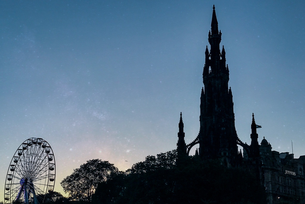 studiocopan's tweet photo. After a weekend conversation with my neighbor about photos we have never posted, I decided to dig into my archives. 

#fromthearchives
#travelphotography
#edinburgh #scotland #iphone7
#travelswithliz https://t.co/YOSVhSl4An