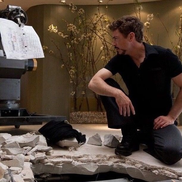 rdjpicsvault's tweet photo. Mr. Stark https://t.co/tj0euc37uG