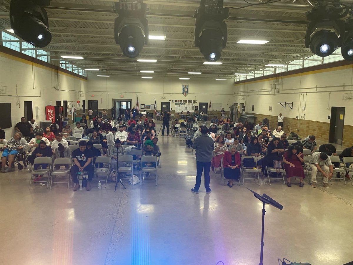 DannyDiaz100's tweet photo. Perry Iowa! #perry #iowa #concert #alabanza #adoracion https://t.co/r82EkQNy7Z