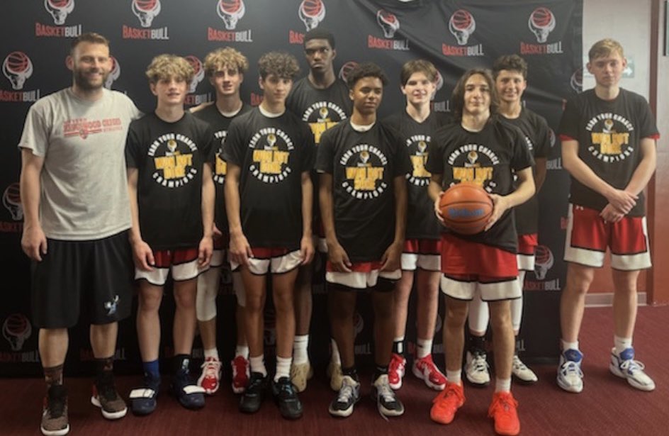 BasketBullhoops's tweet photo. Congrats to 9th Grade CT Swarm-Brad @SwarmNewEngland on winning their division title this weekend in the Hall of Fame Spring Classic ππ #hofsc https://t.co/dXKTmuBel1