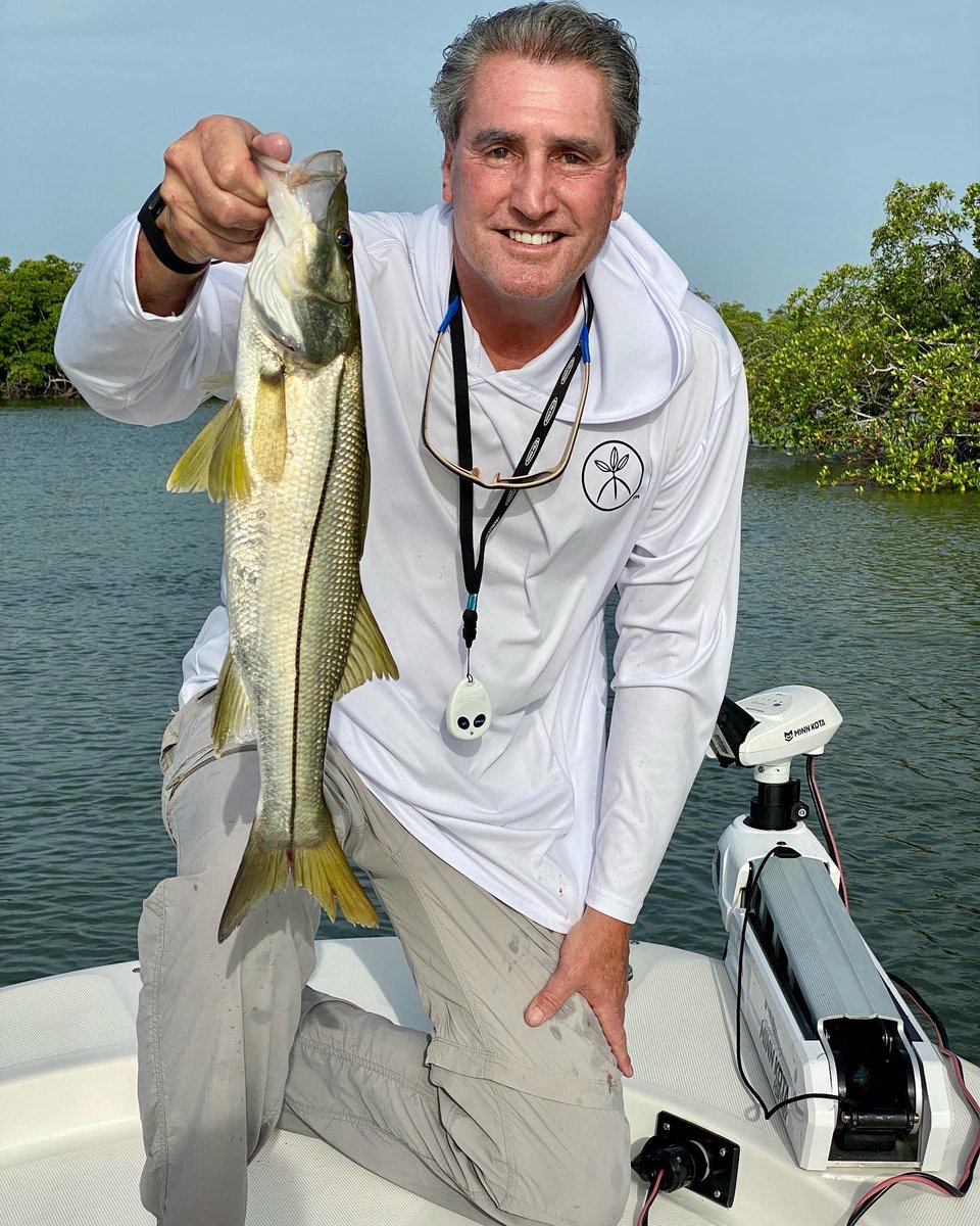 DarrenJDavisGCS's tweet photo. In my #HappyPlace #SundayFunday #10000Islands #Snook #Redfish #MangroveSnapper #backwaterfishing @EvergladesNPS @manggear @MinnKotaMotors @Columbia1938 #goodlandflorida #gulftotable #swfl #workhardplayhard https://t.co/OZakl37Ejx