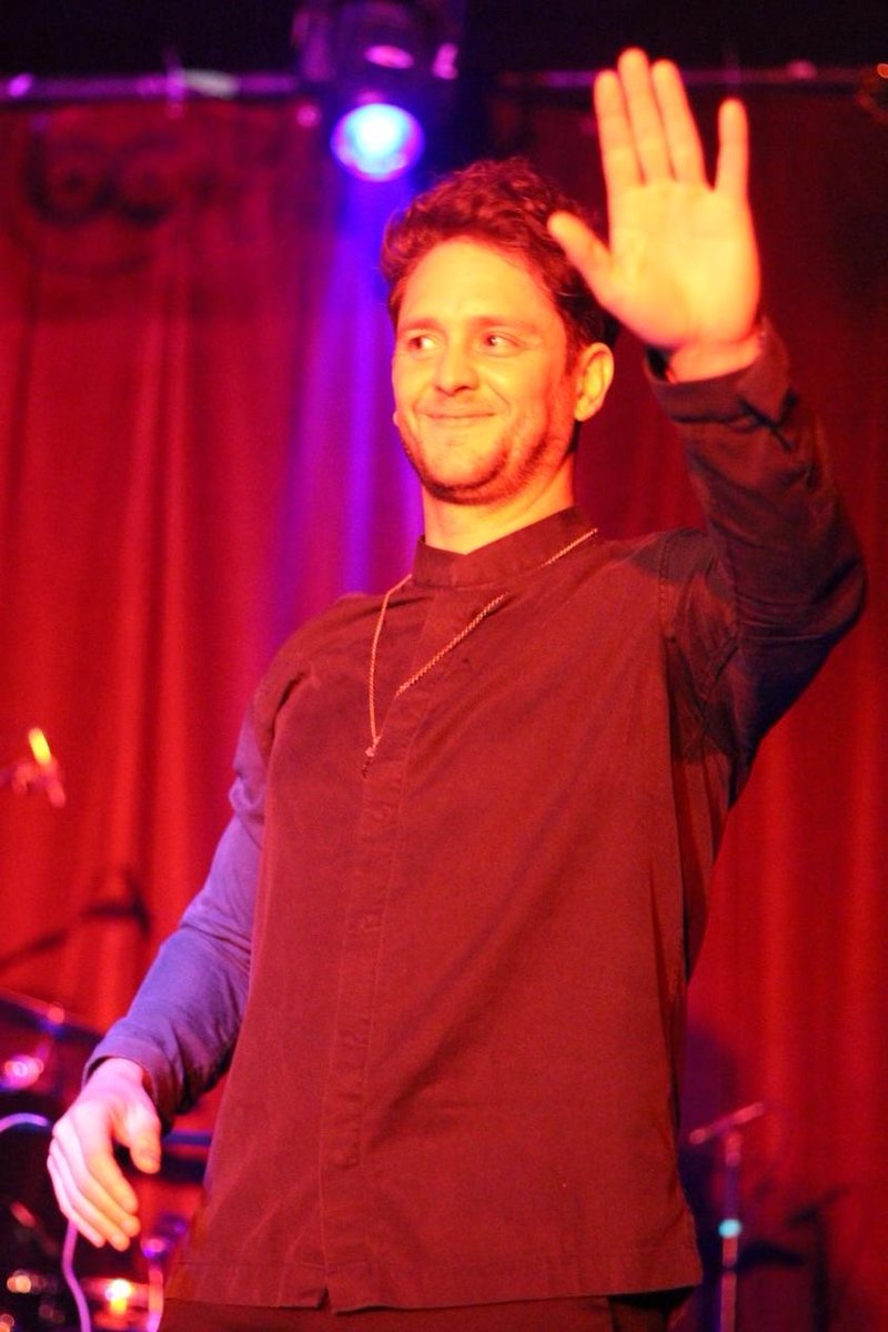 EquipeRBDNews's tweet photo. 📸 Christopher participando do show do cantor Giorgi Siladi. Confira mais fotos em: https://t.co/rtY533cVJx https://t.co/86AorWTe7n