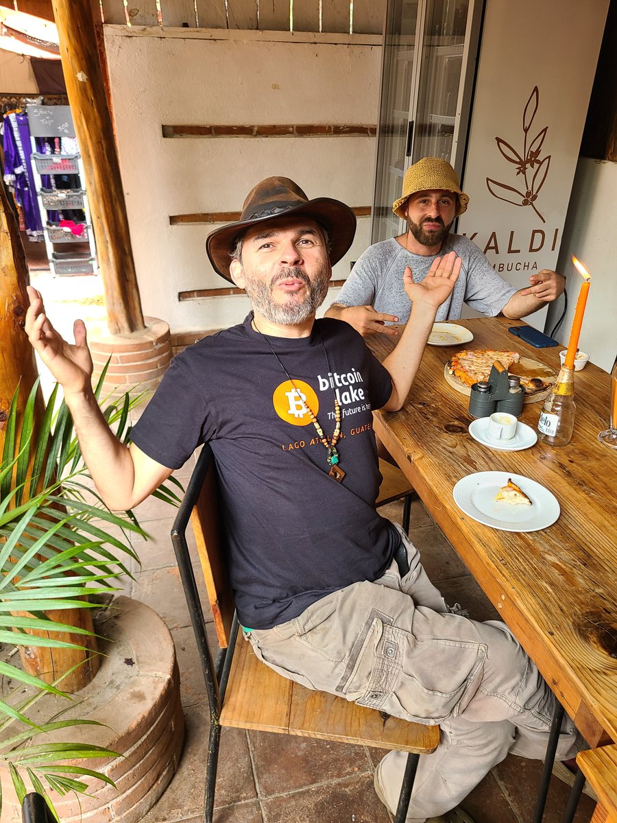 bitcoinlake's tweet photo. 🍕 Happy #BitcoinPizzaDay everyone from #BitcoinLake! 🍕

#BitcoinUnityGuate #Bitcoin #Guatemala https://t.co/OLVIcTN4fX