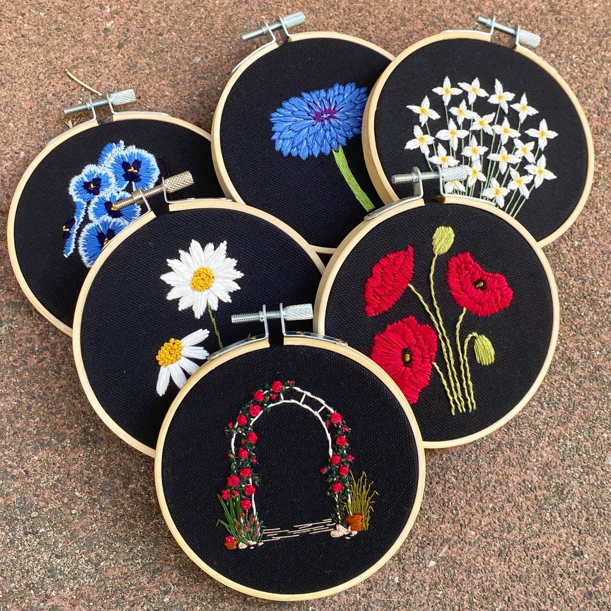 some 4 inch flowers 💐 
#embroidery #floralembroidery #fiberart