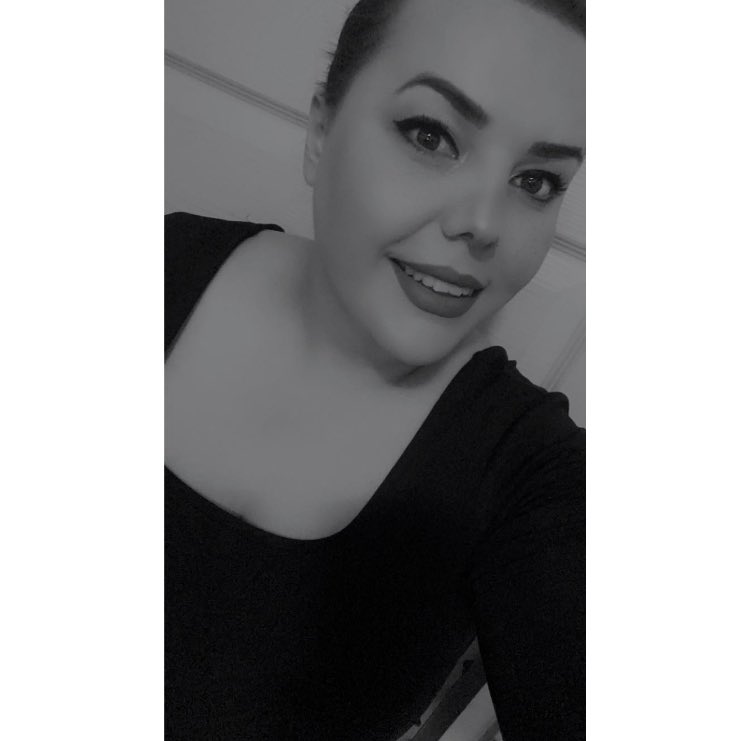 🖤Burnumdan gitmiyor boynunun kokusu