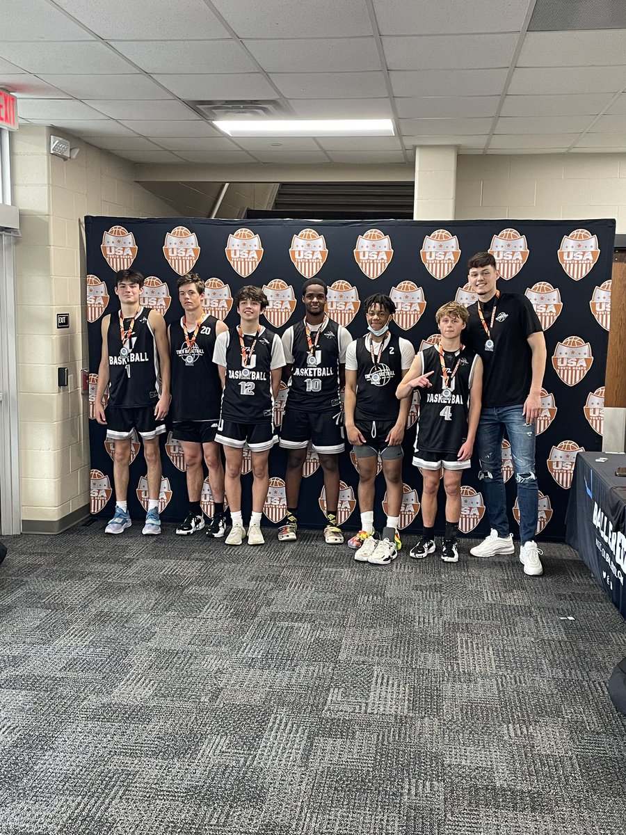 Congrats to our 9th and 10th grade for bringing home the championship this weekend!

Excited to see our guys compete in Chicago next weekend to finish the spring! @BRamseyKSR @PrepHoopsIN @USAYouthHoops @KyleNeddenriep #growtogether #competetogether https://t.co/k4PfUOQyj1.