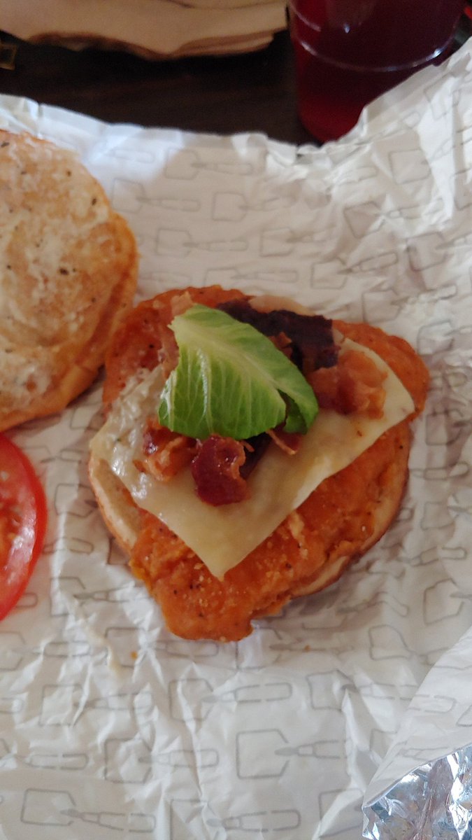 ItsMeBrandyP's tweet photo. @Wendys it's getting worse and worse, everyday! What the hell?! Say hello to my little lettuce😂 I'll not waste any more money on this place! https://t.co/LonqEePbCF