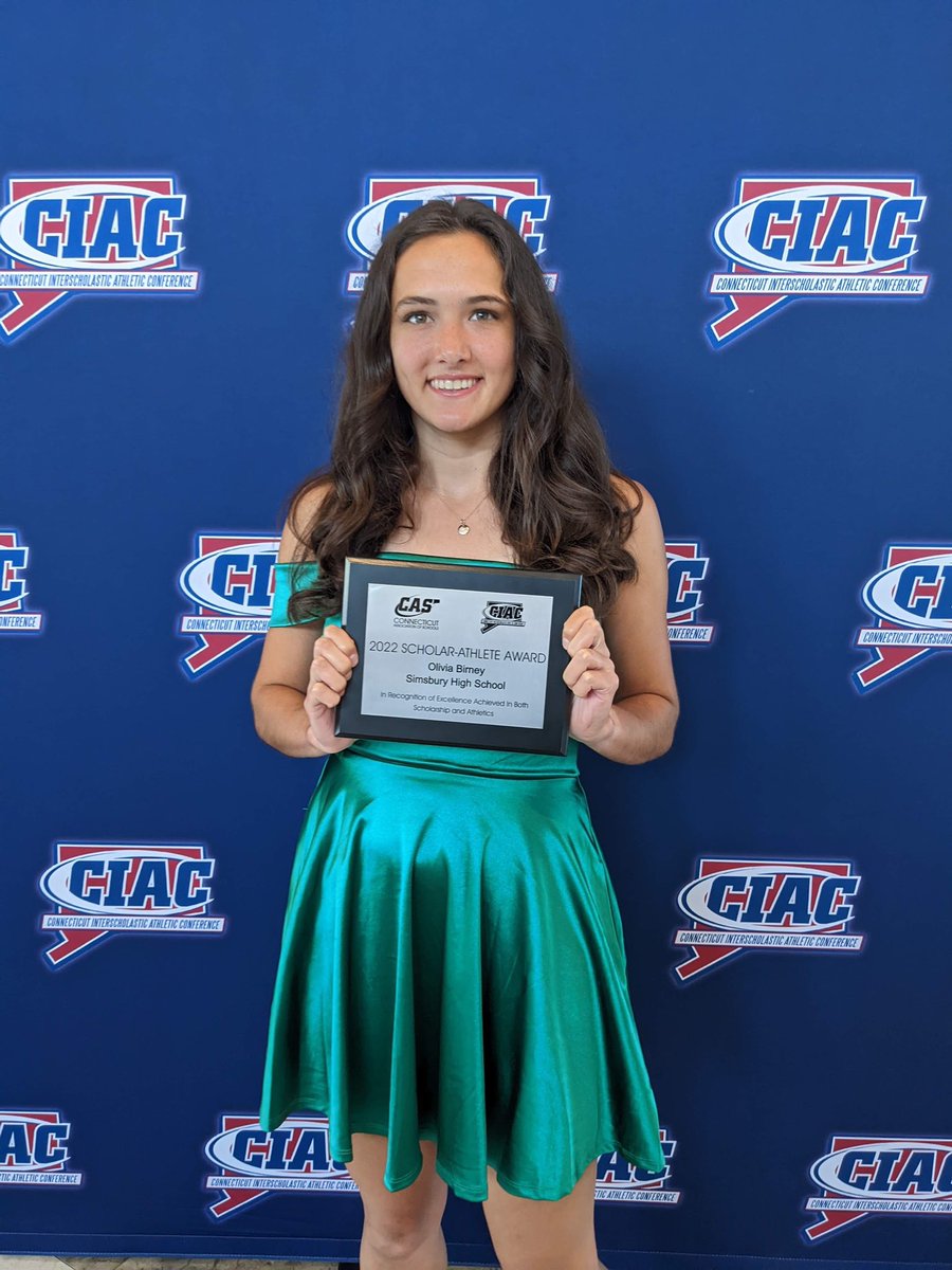 FieldSimsbury's tweet photo. Congratulations to Olivia Birney, Simsbury High School’s female scholar-athlete! @SimsburyTrojans @ciacsports https://t.co/XVjOiCWYxp