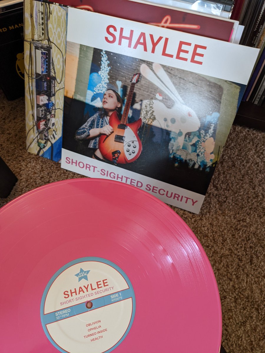 got my @Shayleeband record, this shit so good