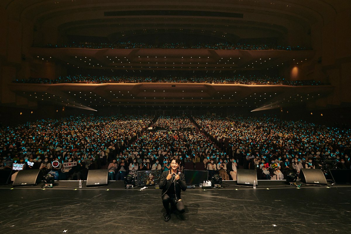 ORICON NEWS(オリコンニュース) (@oricon) on Twitter photo SHINeeミンホ、3年ぶり来日イベントでソロ曲初披露 電話コーナーに東方神起、SJキュヒョン登場(写真 全7枚)
oricon.co.jp/news/2235753/?…
#SHINee #MINHO #ミンホ #ミノ #ライブレポ #東方神起 #ユンホ #チャンミン #TVXQ #SUPERJUNIOR #キュヒョン #ウニョク <a href="/shinetter/">SHINetter シャイニッター</a> <a href="/SJ_NEWS_JP/">SJ_NEWS_JP</a> SHINeeミンホ、3年ぶり来日イベントでソロ曲初披露 電話コーナーに東方神起、SJキュヒョン登場(写真 全7枚)
oricon.co.jp/news/2235753/?…
#SHINee #MINHO #ミンホ #ミノ #ライブレポ #東方神起 #ユンホ #チャンミン #TVXQ #SUPERJUNIOR #キュヒョン #ウニョク <a href="/shinetter/">SHINetter シャイニッター</a> <a href="/SJ_NEWS_JP/">SJ_NEWS_JP</a>