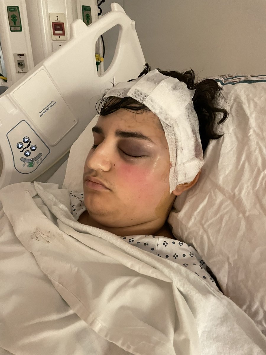 Amandapw79's tweet photo. @pulte Need money to get my son to dr appts for his brain cancer https://t.co/A67RJOHXmB