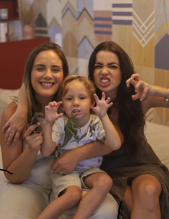 anapaul67858286's tweet photo. Que family  linda e maravilhosa  e muito amor  emvoluido  em  uma photográfia so  @pontoacaoprod   #AMDN  #family #filhos  #feju💙❤  #WebSeries   @pripugliese  @nattaliesmitth ator  @thomasdiasaraújo https://t.co/MoPL8ipxMn