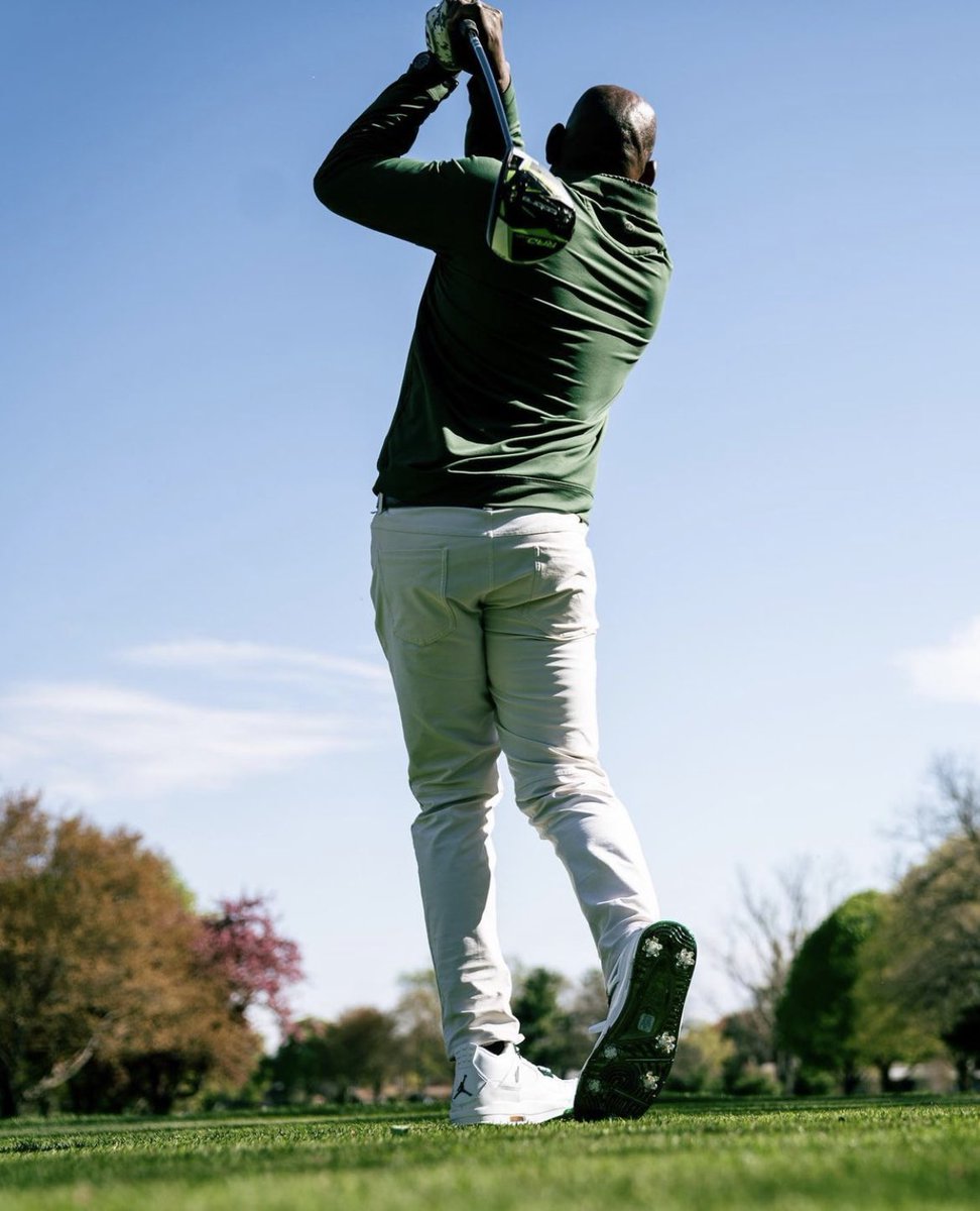 OdellBretthamJr's tweet photo. 72nd hole and a major championship on the line I’m taking @Coach_mtucker every single time to finish strong and bring home a trophy #GoGreen #HitGreens https://t.co/S8lUaRE6du