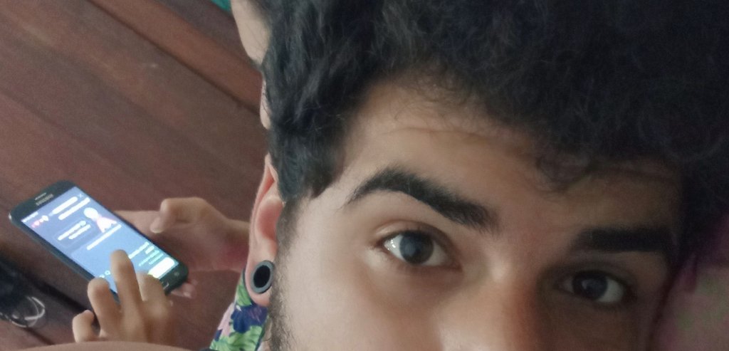 xdoncor69's tweet photo. La enfermedad es grave y los síntomas cada vez se hacen notar más, no escucha si le hablas, dice q lleva buena racha, q no puede perderla para coger bonificaciones. Alguien sabe como curar el virus del @duolingoespanol, es urgente, ya está hablando idiomas q nadie entiende. https://t.co/wXfk7RlLny