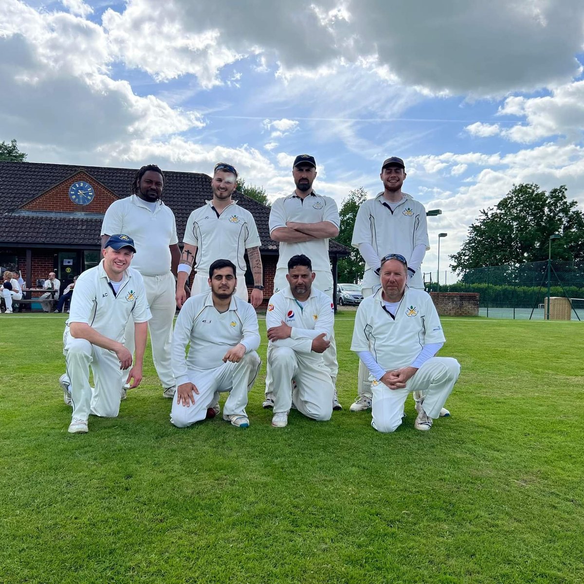 It wasn't quite the double winning weekend we wanted.. As the 1s narrowly lost in the final over defending 178.

Our 2s however got their 1st win of the season,  chasing down Cublingtons total of 173 with 3wkts spare.

(pic is from the 1s.. 1 or 2 were still eating their tea!)