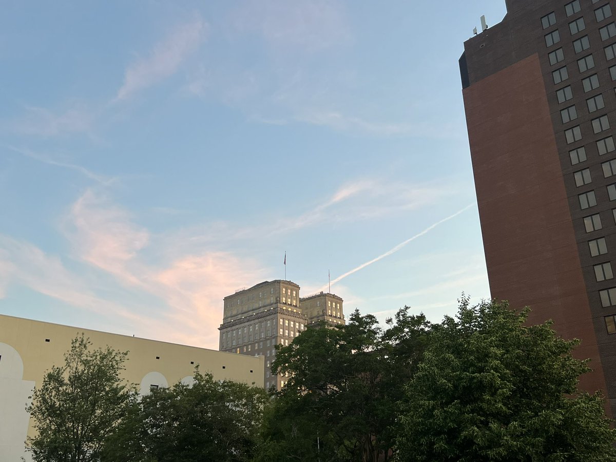 aagordonphotos's tweet image. Friday’s prom shoot at the botanical gardens and downtown was a success. Portraits coming soon. #photography #photographer #promshoot #amazingaagphotography #winstonsalem #nc