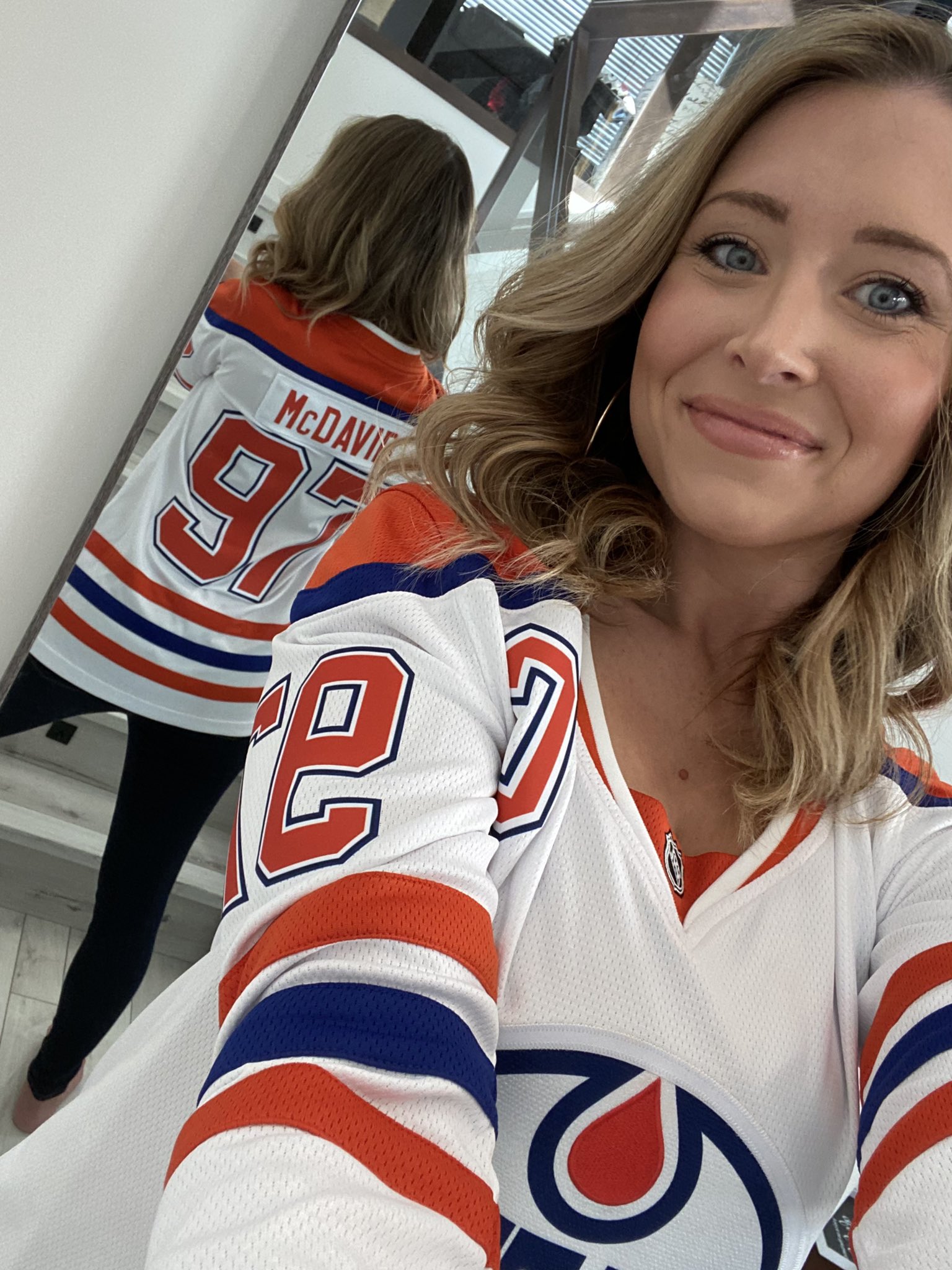 Sacha on X: Got my child size Oilers jersey on for the game