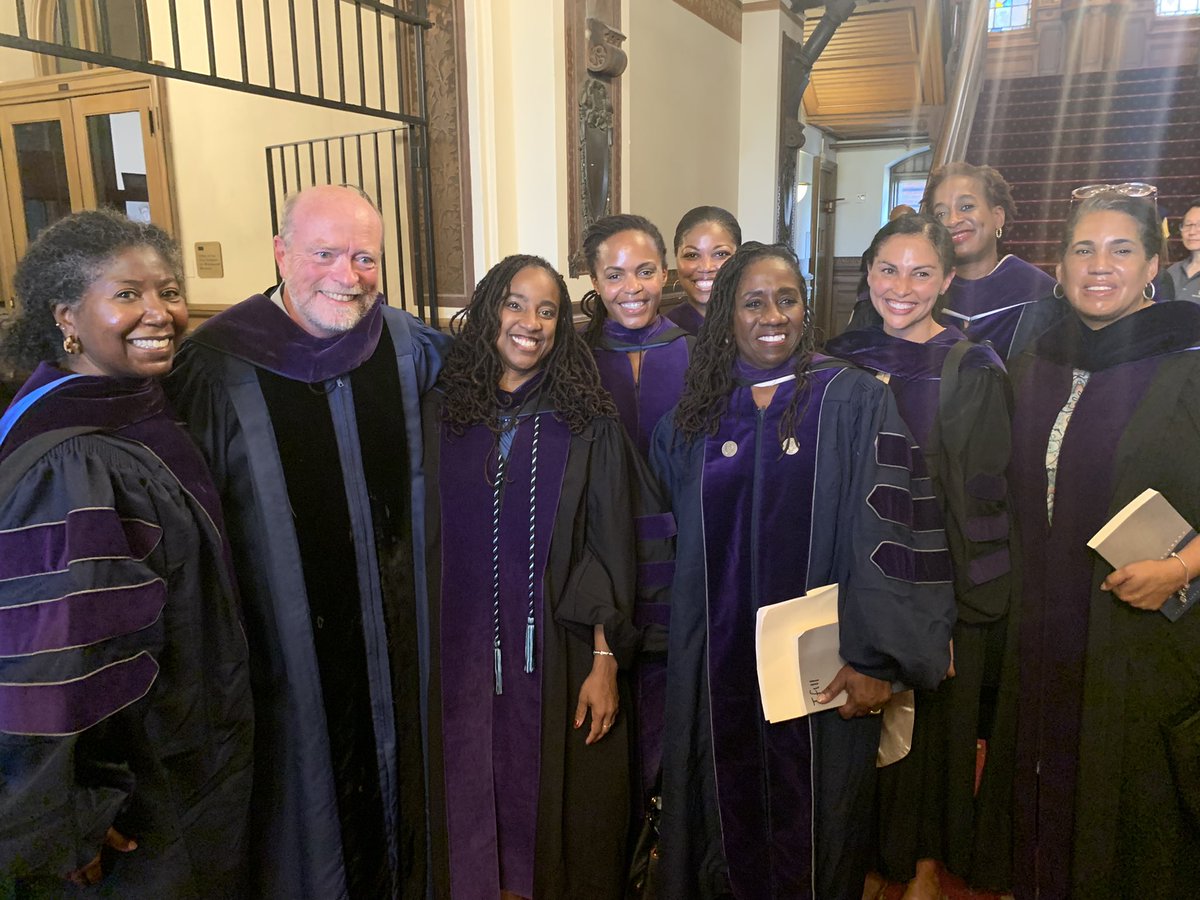 I love being on the faculty @GeorgetownLaw with such brilliant Black women. It was a special treat to have @Sifill_LDF as our graduation speaker! @vidabjohnson @LawProfTJ @JG4Justice @aplerhoples @sherrileekeene @SheilaRFoster @SheryllCashin @EconomicJustice