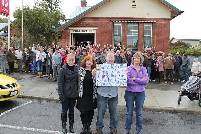 2850 Community Licensed Post Offices @LPOGroup , who kept Australians connected @auspost ...every single day...

through bushfires...

through the Pandemic...

through the floods...

Deserve to be paid fairly @SenKatyG @MRowlandMP ?

#AusVotes22