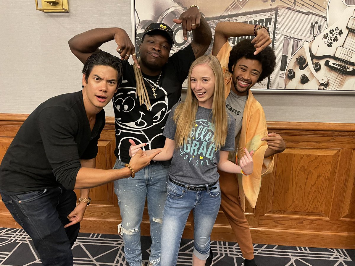 TVDKayla's tweet photo. #SaveLegacies #StreamLegacies The TVDU needs a proper ending!! ❤️🙏🏻 https://t.co/rQkZLv7Zqt