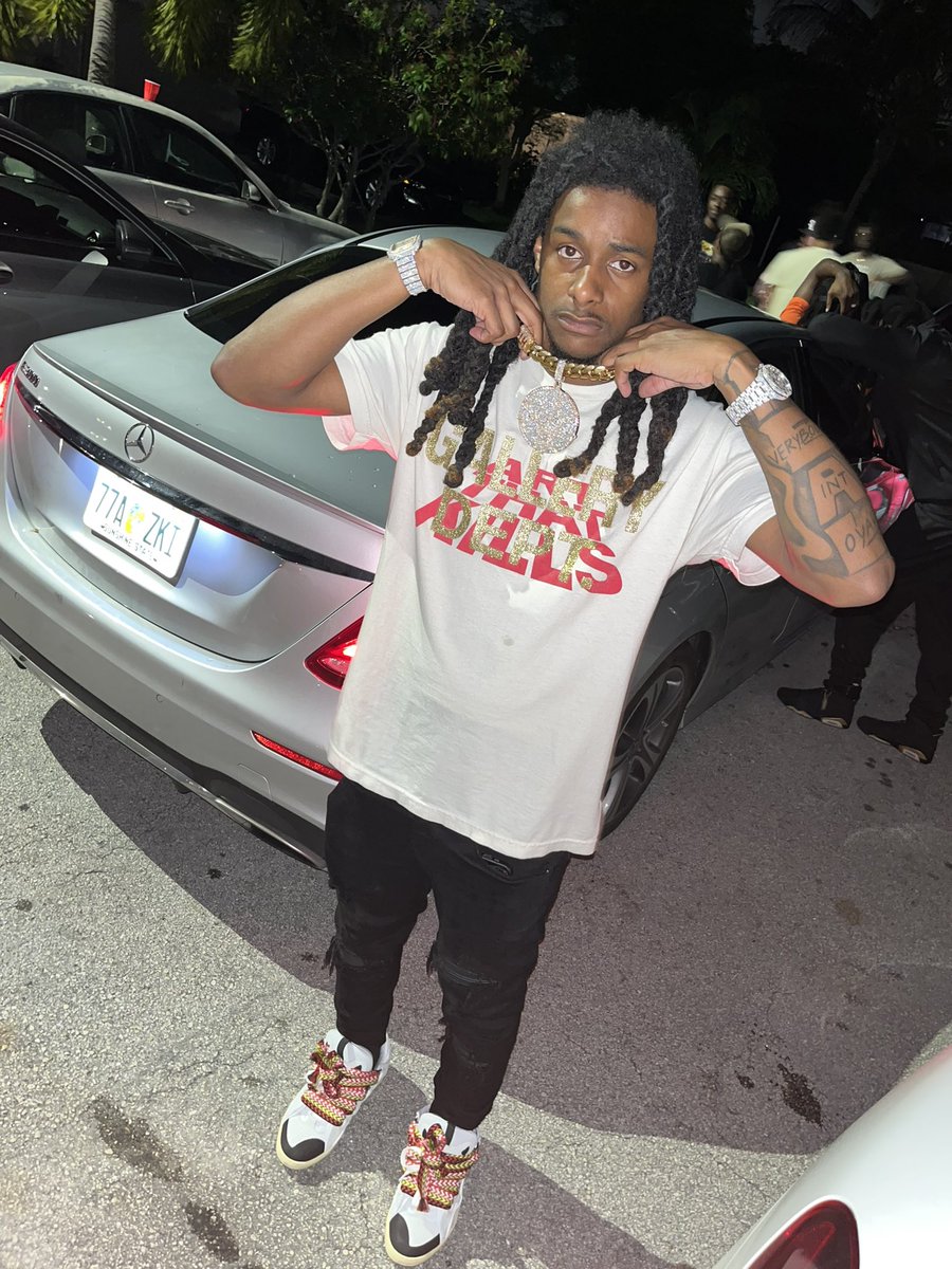 FCGHEEM's tweet photo. Swear That Pain Get So Tough
All In All, Feel Like I'm Running Out Of Luck Can't Make Them Happy, They'll Laugh If I Give Up #ShallowsideBaby #FreeCoop #FreeQuez https://t.co/8Qpf6dmuz8