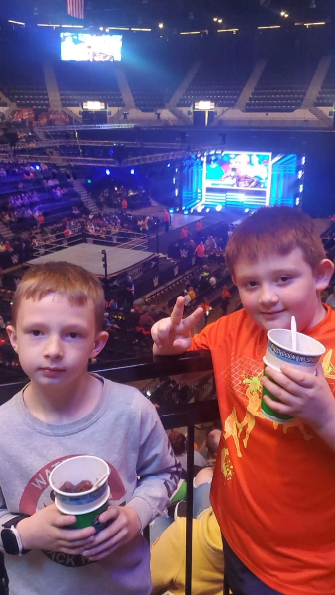 DirtyMikeMoore's tweet photo. #WWECedarRapids https://t.co/iw0dUPzbSR