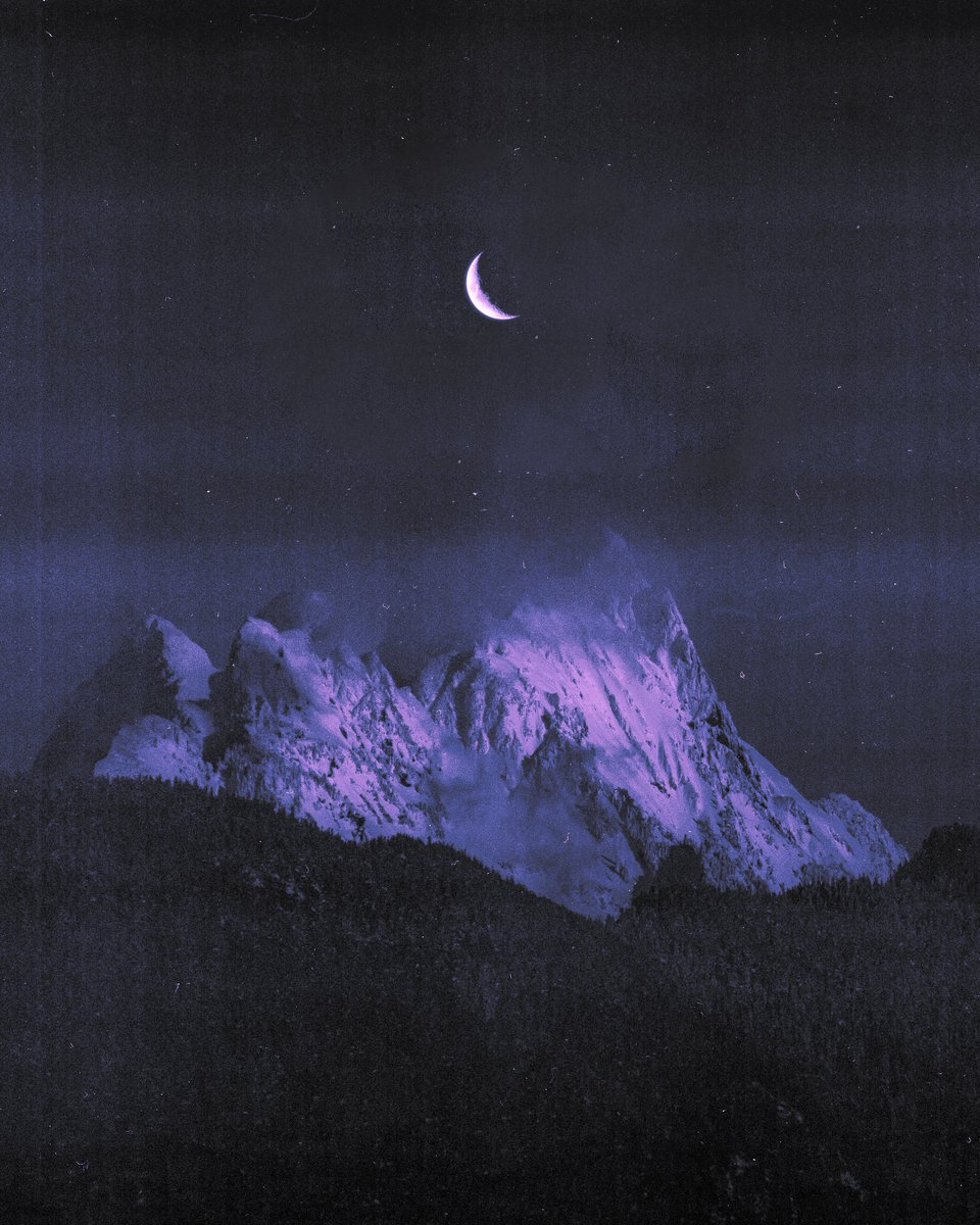 jencaywood's tweet image. lost under the moonlight