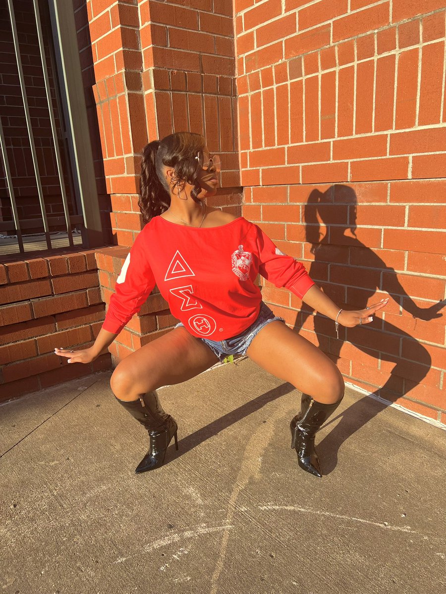 __destineyyyy's tweet photo. the secret weapons are always revealed at the right times🤫

#YourFavRED #TheRealFree #BOW #DeltaPi #CAUSEHELLO https://t.co/52KU51KrOI