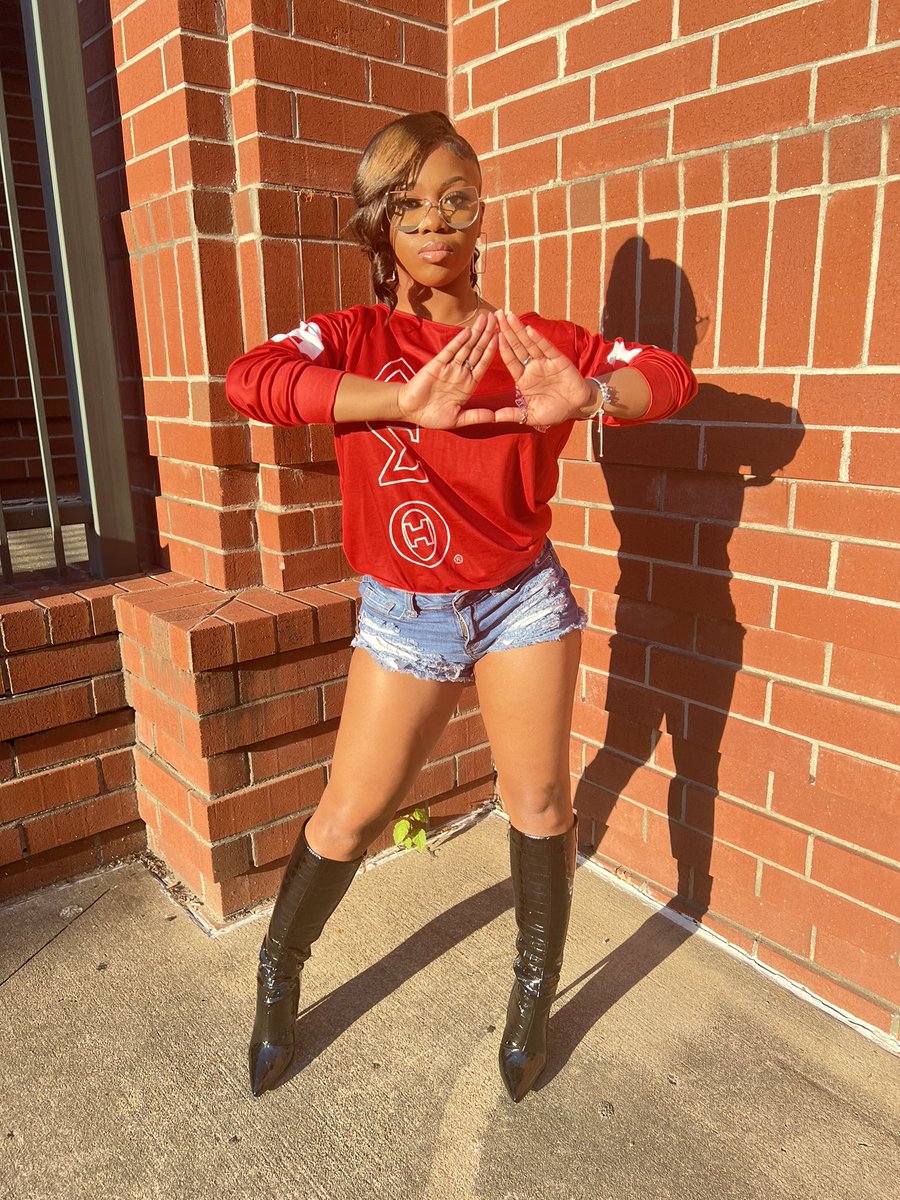__destineyyyy's tweet photo. the secret weapons are always revealed at the right times🤫

#YourFavRED #TheRealFree #BOW #DeltaPi #CAUSEHELLO https://t.co/52KU51KrOI