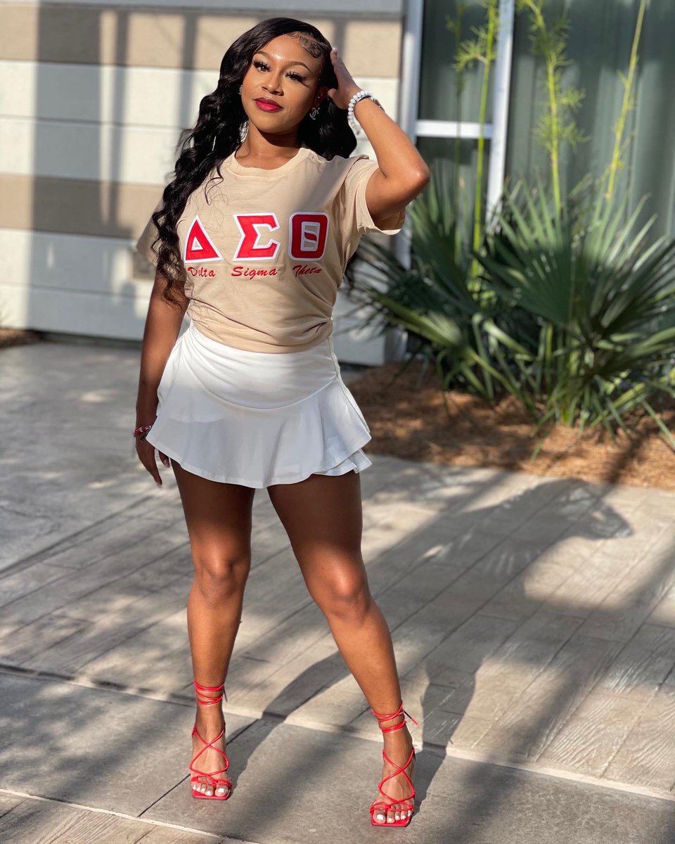 at the drop of a DIME, they know who to call..🐘

forever grateful for the 22 women that never settled for less. now allow me to PROPERLY reintroduce myself. You all may know me as Jerra J but in Delta Land I am known as Regal Beauty.❤️

#YOFAVRED #AOML #THEREALFREE