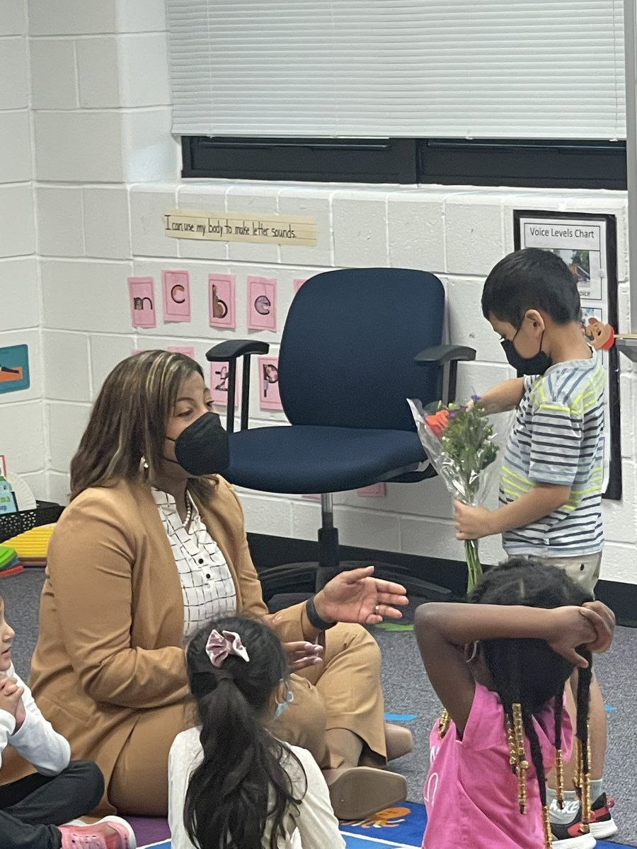 SWANSPrincipal's tweet image. We were honored to have @DrFutrell and others visit our PreK class last week. We danced, sang, and read a story. These students are ready for kindergarten!! Thank you for the visit! @SwansCreekES @PWCSNews @TheColon_s #WeAreSWANS #readyforkinder